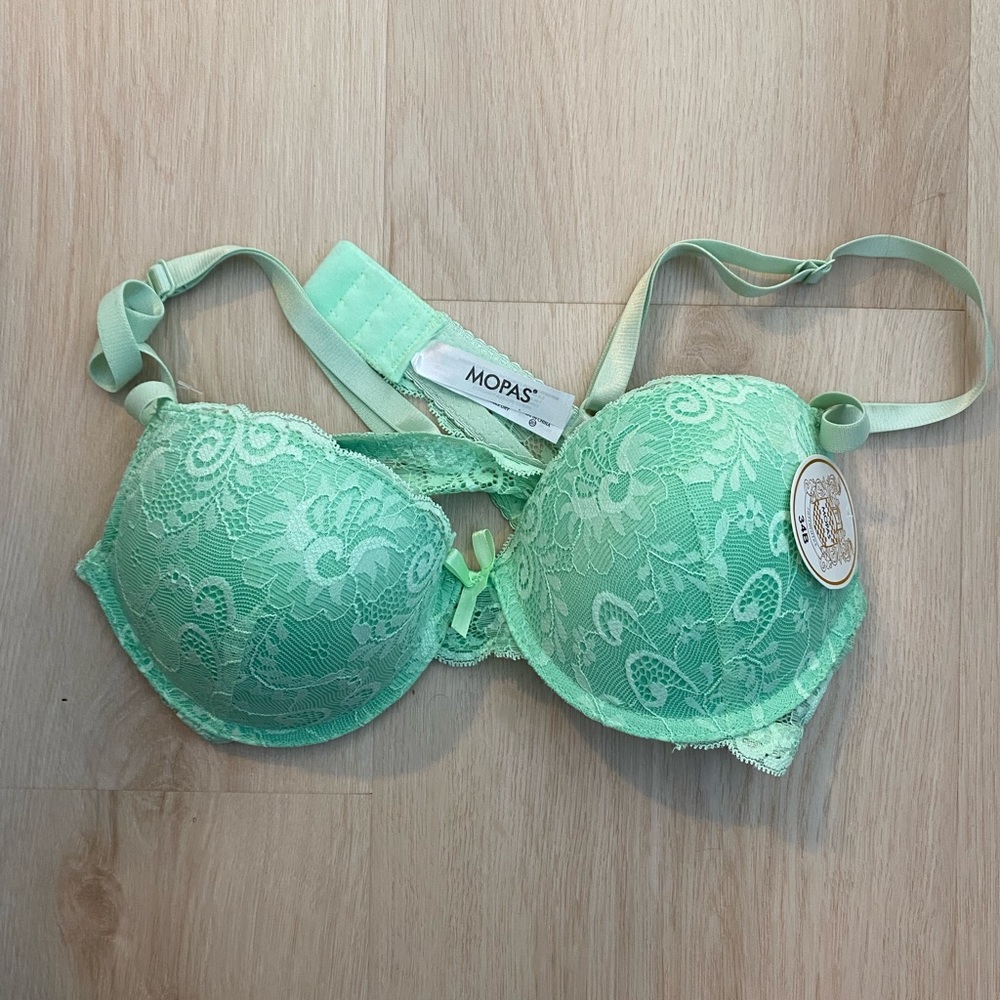 - Mopas green lace bra NWT